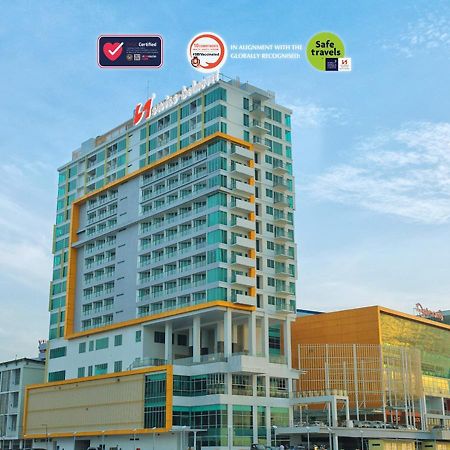Swiss-Belhotel Balikpapan Екстер'єр фото